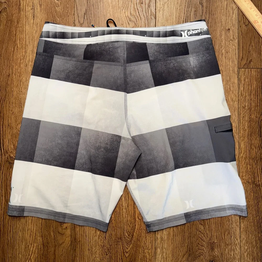 Hurley Phantom Board Shorts Mens 36 Gray White Stripe Stretch Swim Trunks Surf
